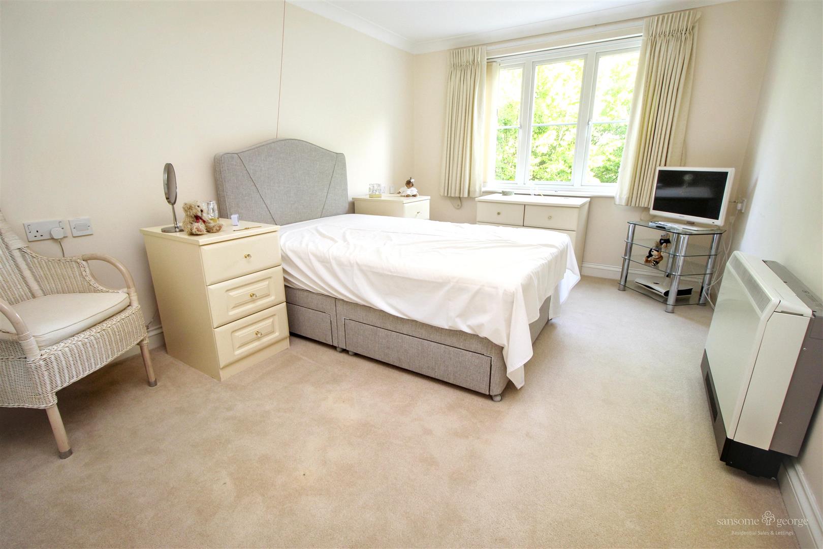 Bath Road, Calcot, Reading